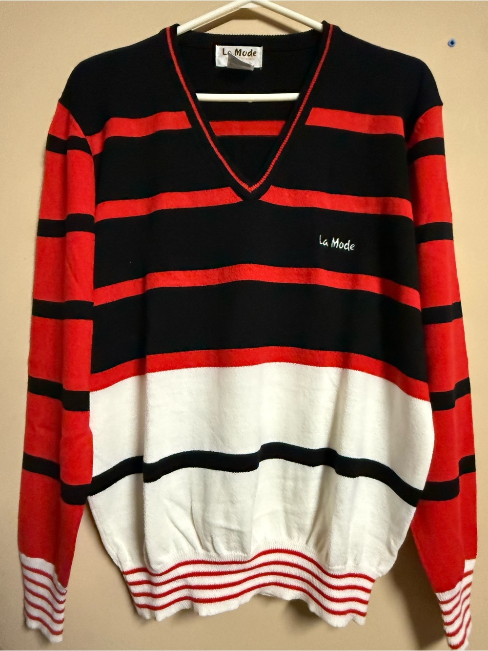 NWOT Vintage La Mode
V-Neck Striped Sweater
Size Large